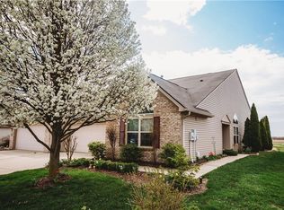 1255 Blakely Dr, Greenwood, IN