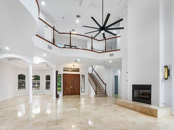 2nd image of 8971 Stone Pier Dr