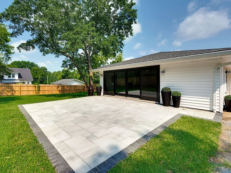 1205 Saint Marys Ln — Photo 35