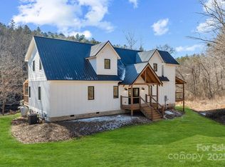 96 Light Waters Dr, Cullowhee, NC 28723