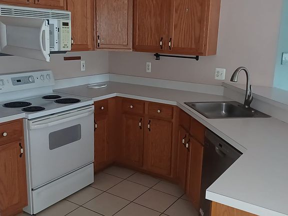5th image of 2029 Windsong Dr Unit 1A