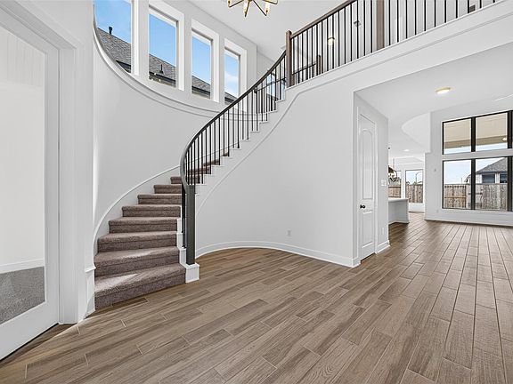 5th image of 2803 Sweet Honey Ln
