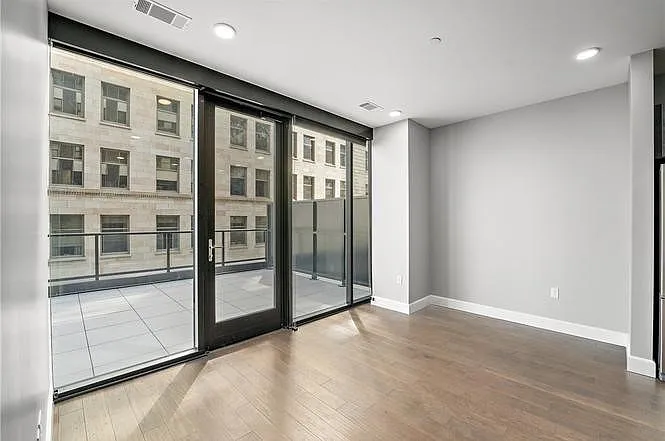 350 Oliver Ave #806 — Photo 16