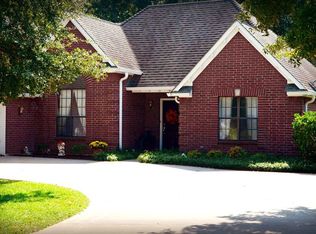 117 Cedar Creek Ln, Center, TX 75935