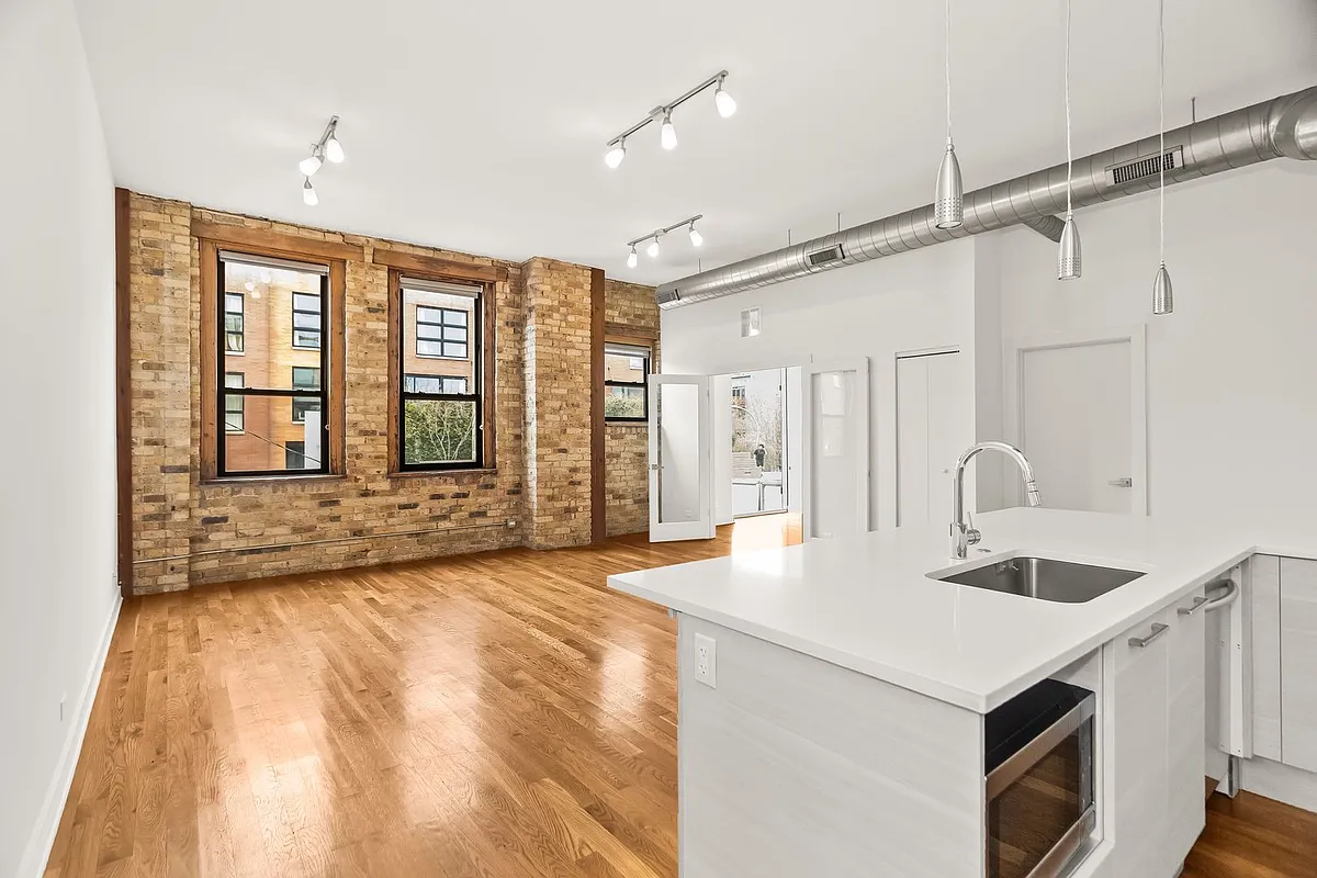 Building Photo - 1755 N Damen Ave