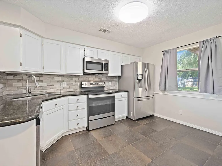9809 Condor Dr — Photo 9