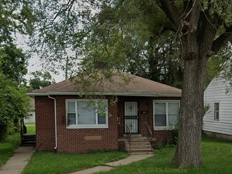 1331 Taft St — Photo 1