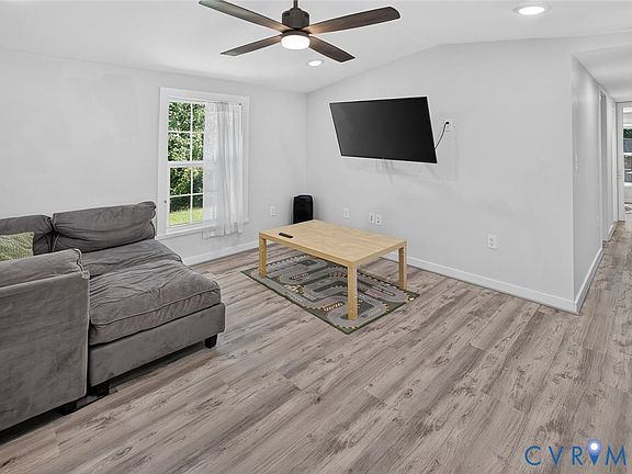3rd image of 3011 Doctors Rd