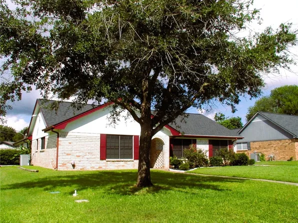 3808 Courtney Cir, Bryan, TX 77802