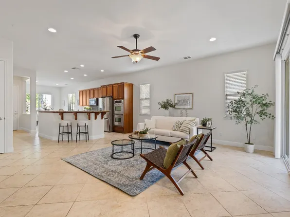 2109 Harpford Dr, Roseville, CA 95747