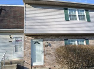 1321 Sandlewood Oval, Kent, OH