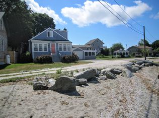 196 Sakonnet Dr, Portsmouth, RI 02871