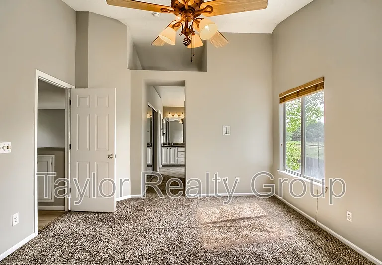 13460 Vine St — Photo 13
