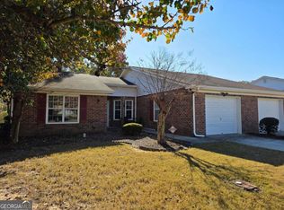 235 Monmouth Dr, Fayetteville, GA
