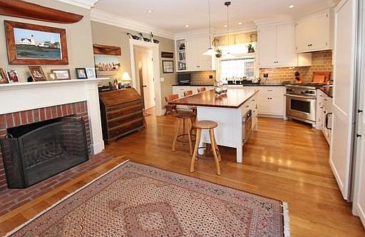 3rd image of 16 Smith St