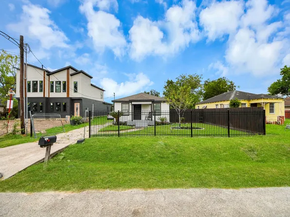 7913 Henson St, Houston, TX 77028