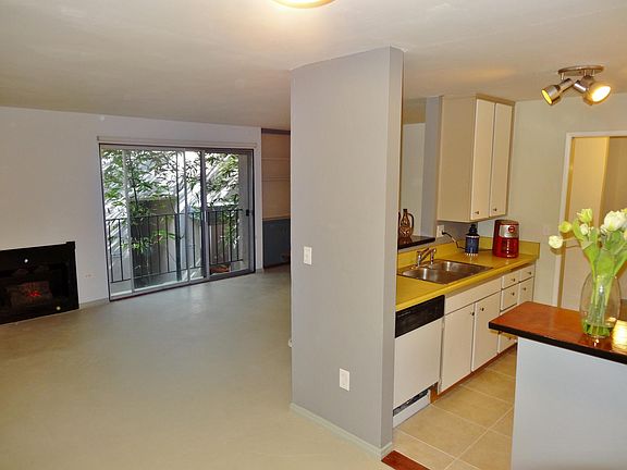3rd image of 48 Paloma Ave APT 5
