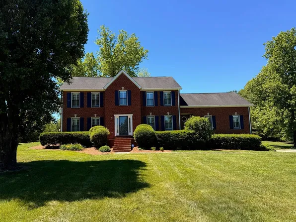 1009 Valley Forge Dr, Arrington, TN 37014
