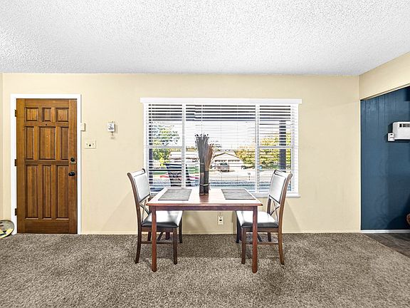 4th image of 211 Poco Vista Dr S