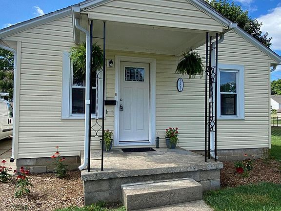 2nd image of 981 Fairlawn Ave