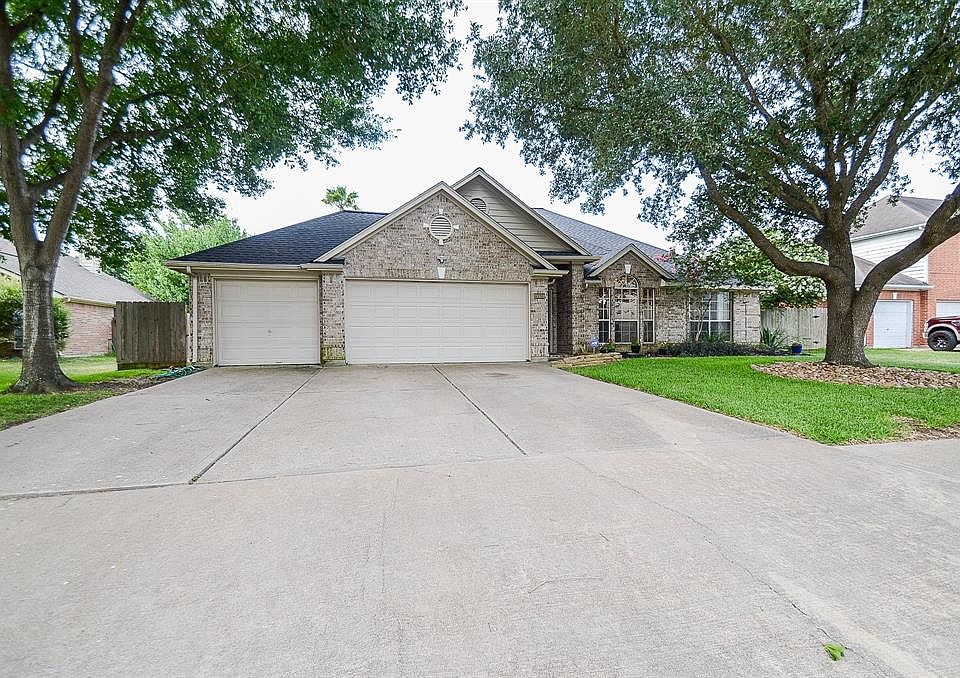 1st image of 21123 River Court Dr