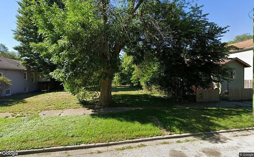 1st image of 1207 W 109th St