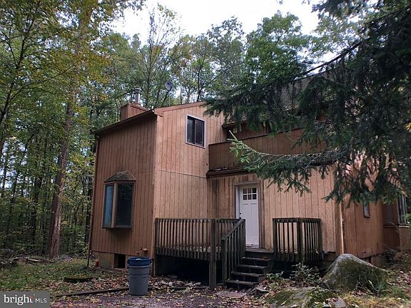 3rd image of 1358 Reed Ln