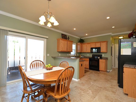 5th image of 4516 NE Hayes Dr