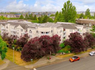 5465 201st St #212, Langley, BC V3A 1P8