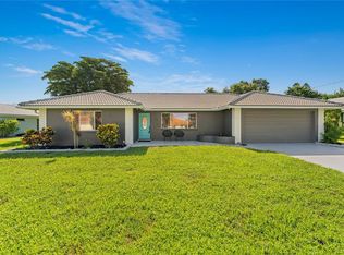 420 Signorelli Dr, Nokomis, FL 34275