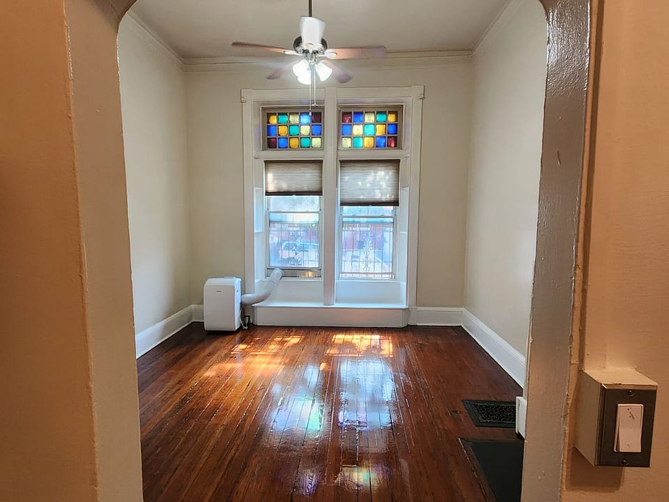 Kitchen to Main Room