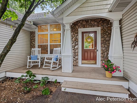 3rd image of 1269 Bentwood Ct