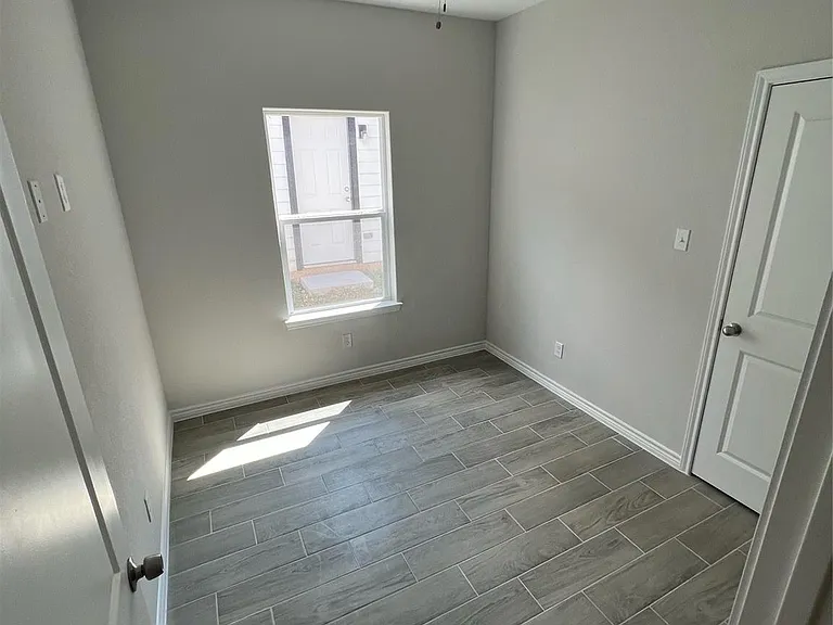 230 Northlawn — Photo 29