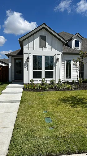 2137 Eastus Ln Photo 1