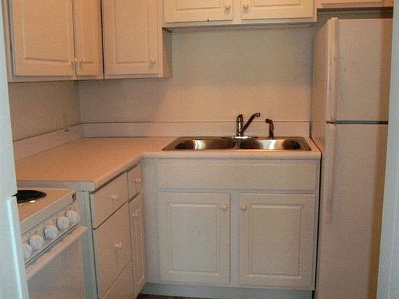 5th image of 817 S Park St APT 14