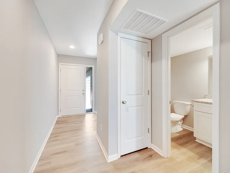 Copper Creek Apartments — Photo 14