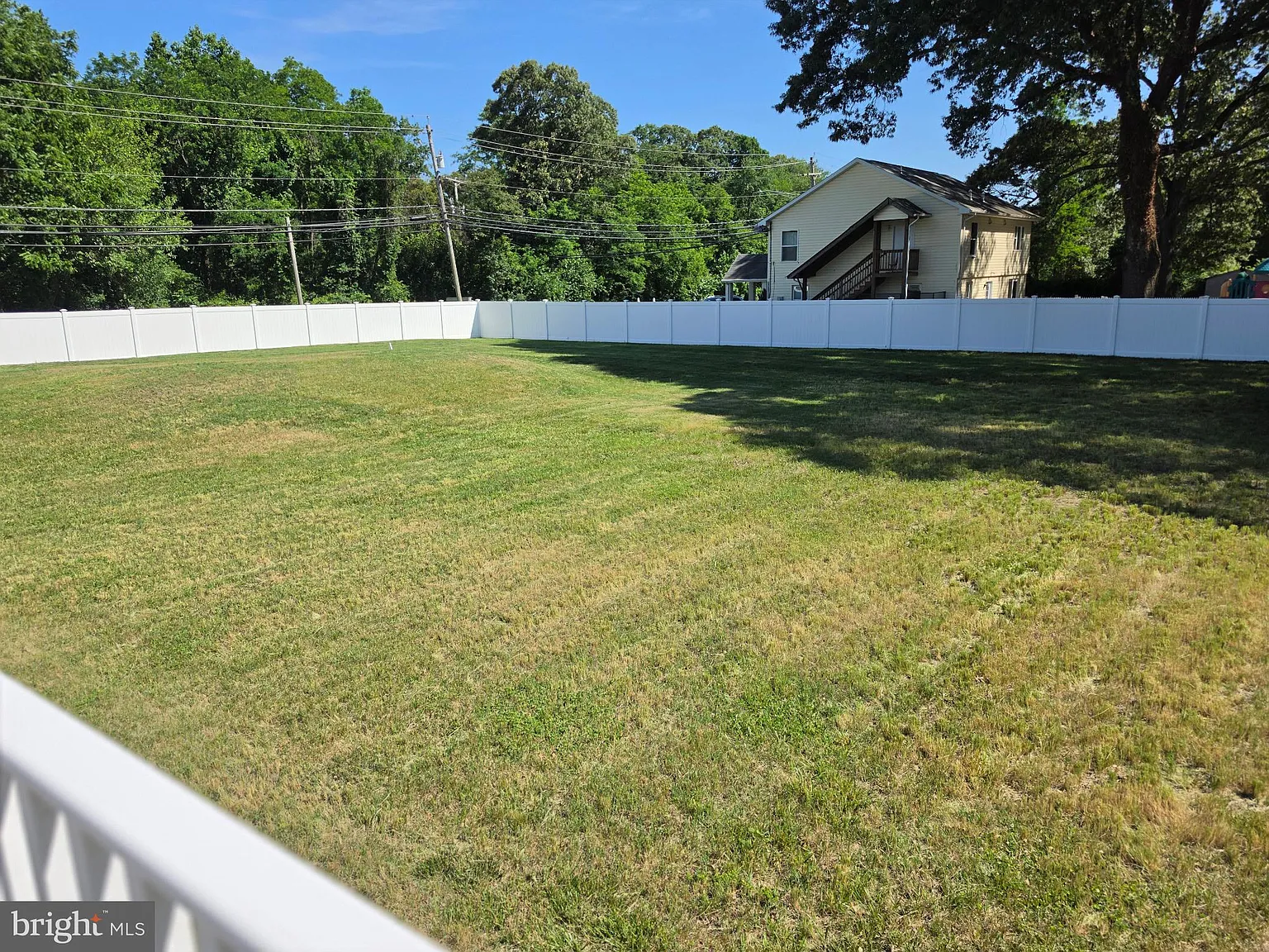 5 bed, 4.0 bath, 4600 sqft, $4,700 — Photo 3