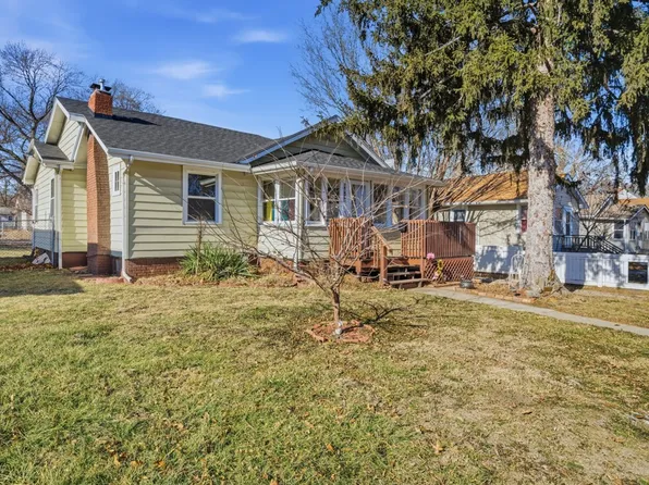 3814 Columbia St, Des Moines, IA 50313