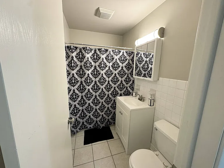 Priscilla Standish Apartments — Photo 51