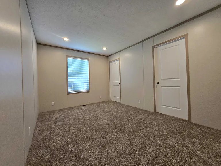 29800 Guilford Cir #109 — Photo 13