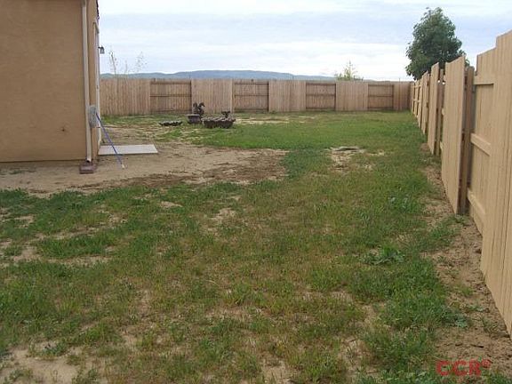 5th image of 947 W Clarence Ct