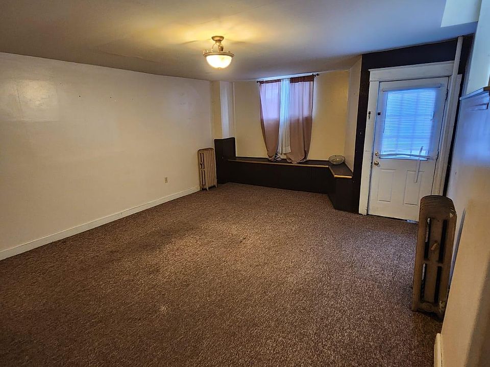 1st image of 568 Main St #1