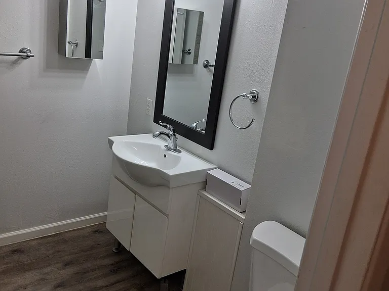 6528 N 17th Ave #5 — Photo 5