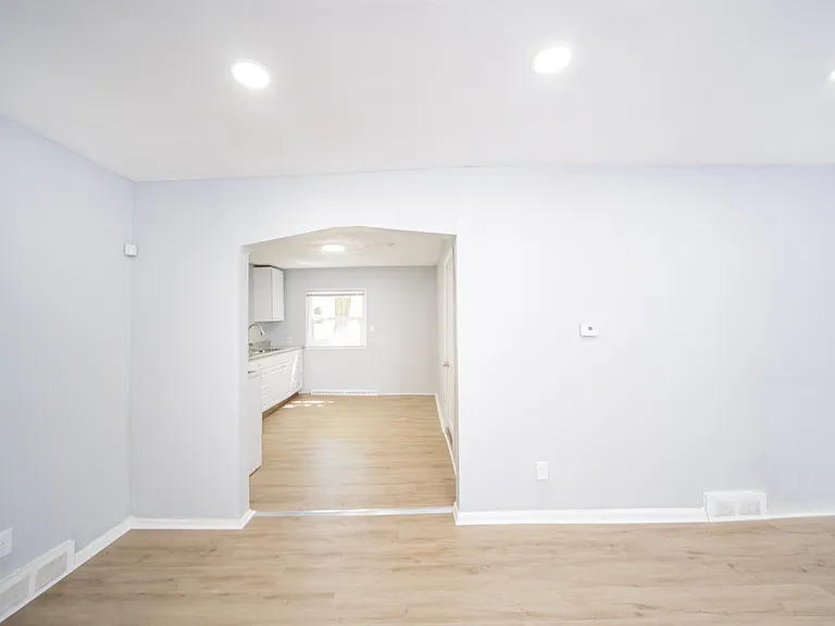 22675 Santa Maria St — Photo 12