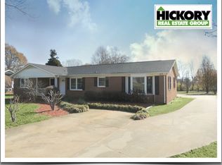 5795 Valley Field Rd, Hickory, NC 28602