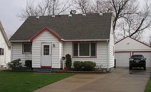 45 Amy Dr photo 1