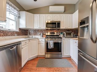 54 Beech St, Rutherford, NJ 07070