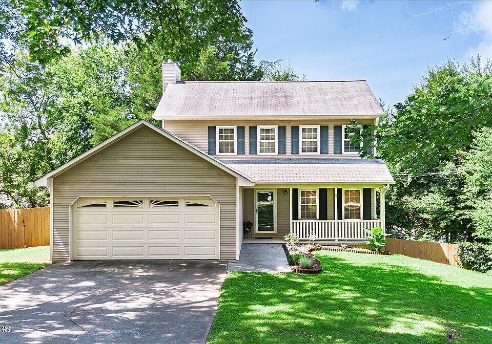 1st image of 1204 Folkstone Pl