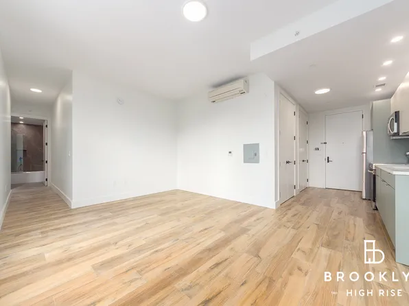 2258 Fulton Street image 2 of 14