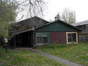 1st image of 2711 Crater St